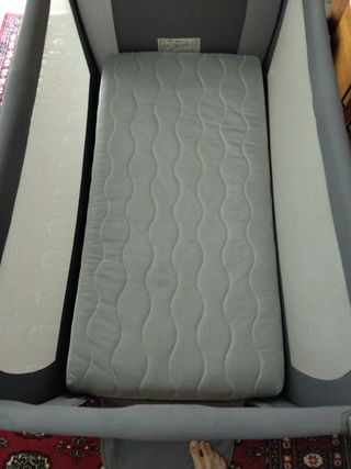Cuna Inglesina plegable y colchón 120cm La Cigüeña