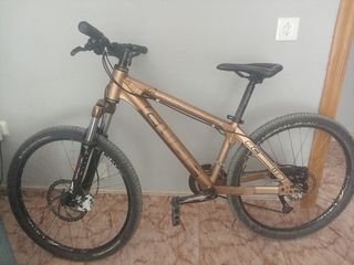 Bicicleta MTB Cube