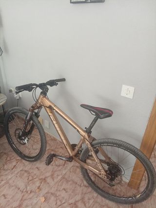 Bicicleta MTB Cube