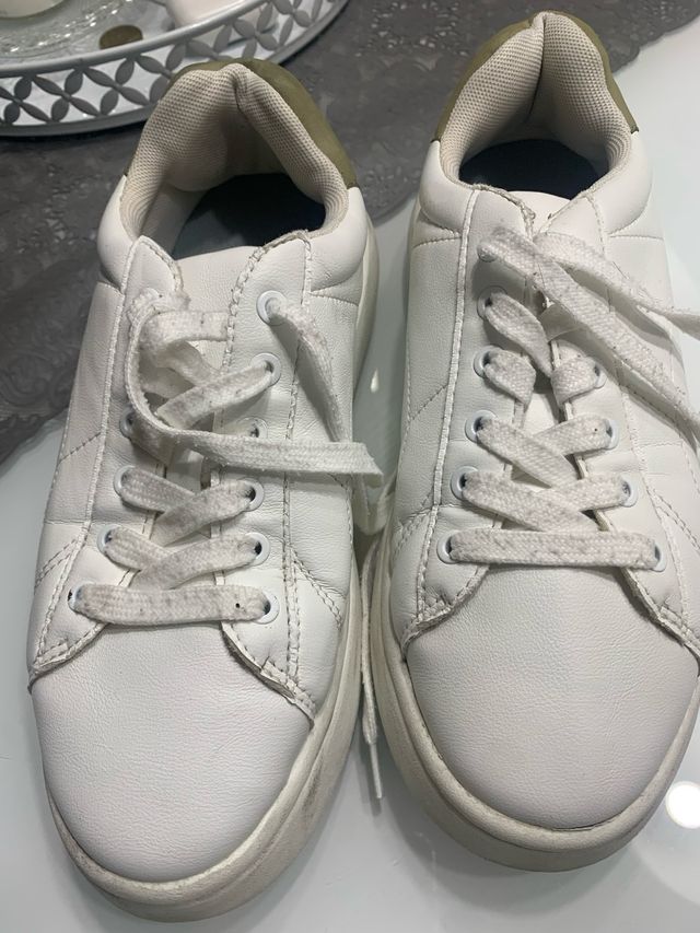 Zapatillas blancas