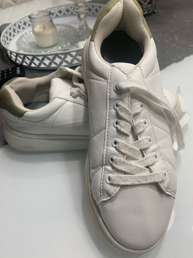 Zapatillas blancas