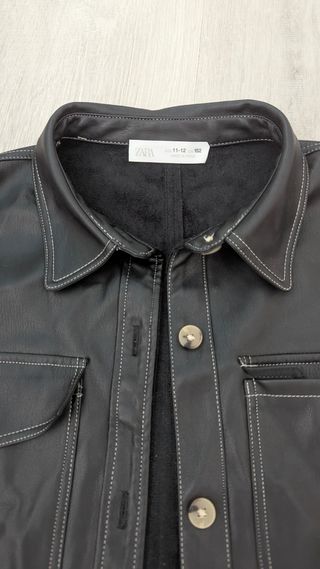 Chaqueta negra imitación cuero