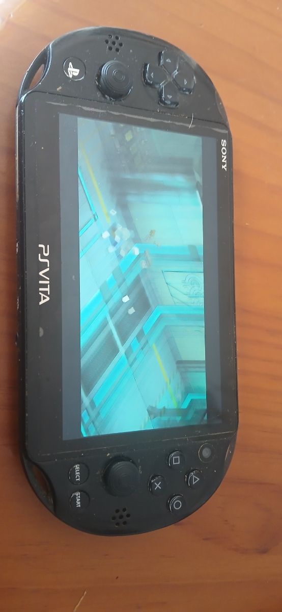 PS Vita (PlayStation Vita) negra .Con muchos juego