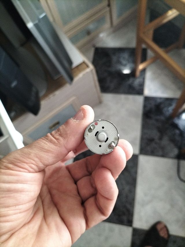 Mini bomba aire acuario 12 v corriente continua.