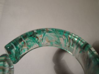 Pulsera plástico duro | Verde-blanco