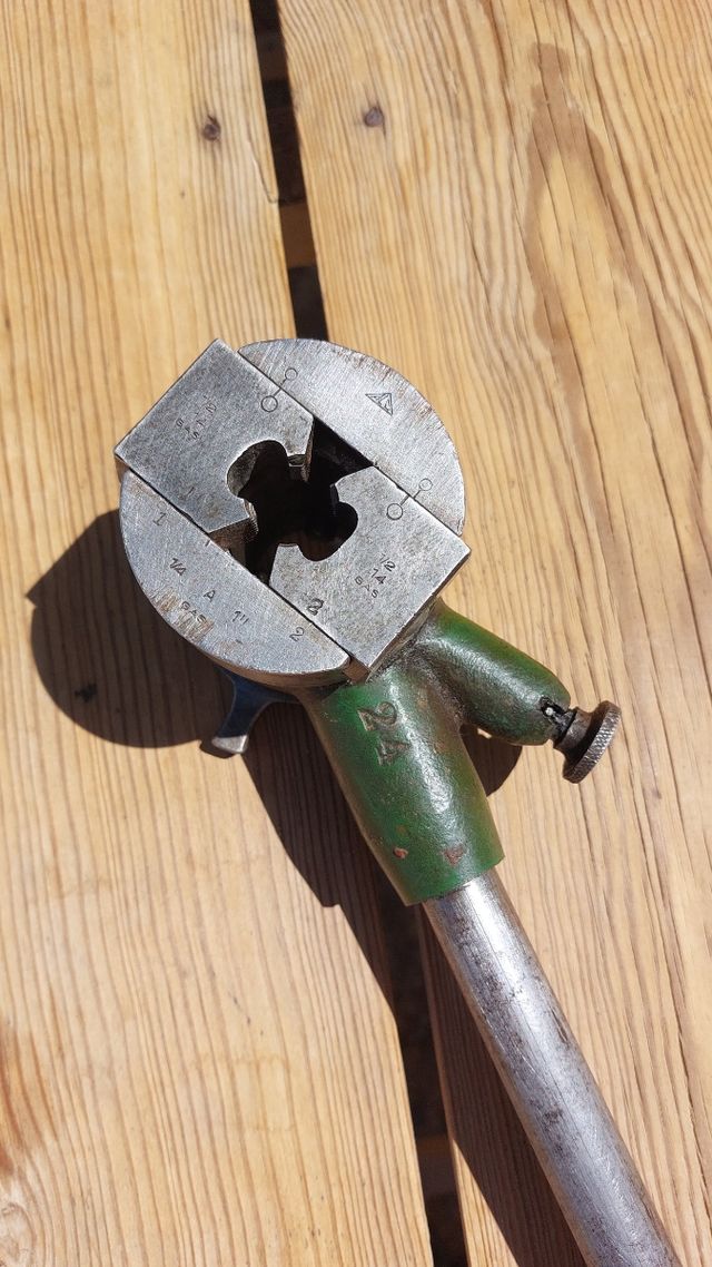 Terraja antigua para fontanero