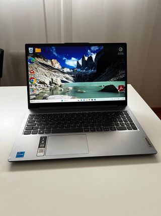 Portátil Lenovo Gris Plata
