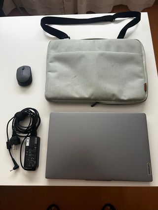 Portátil Lenovo Gris Plata