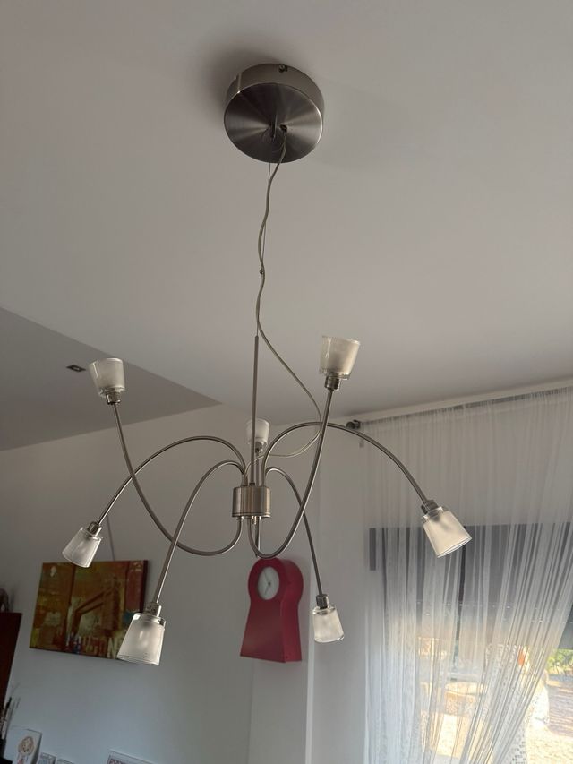 Lámpara Ikea moderna plateada 6 luces