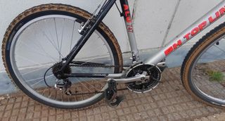 BH TOPLINE: Bicicleta montaña clásica