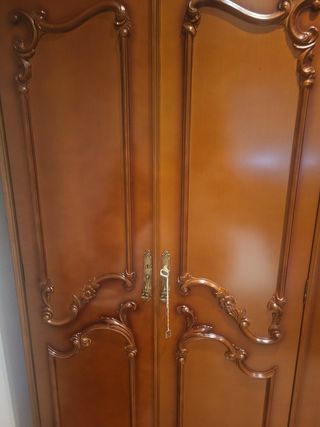 Armario madera 4 puertas estilo clásico