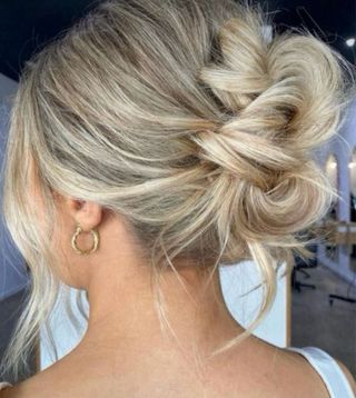 MAQUILLADORA Y PELUQUERA PROFESIONALES 