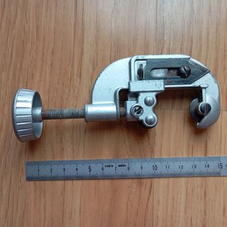 Cortatubos marca General, fabricado en USA