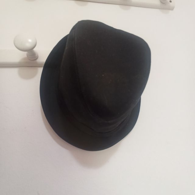 Sombrero negro fedora