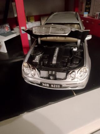 Mercedes Classe E Station Wagon 1:18