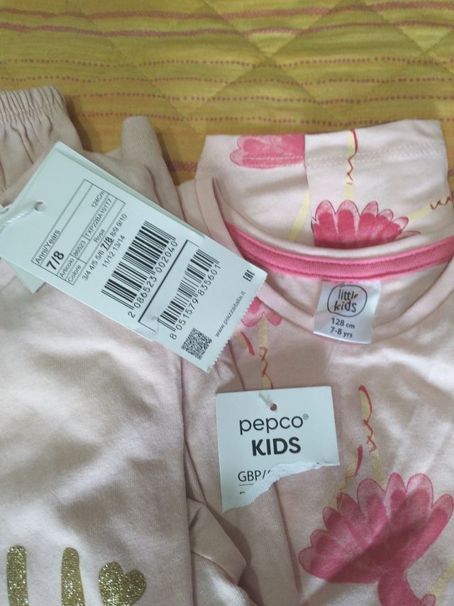 Abiti bimba 7-8 anni: 2 maglie + 2 shorts