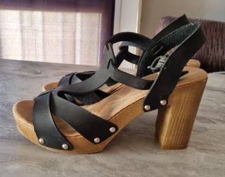 Sandalias negras tacón verano