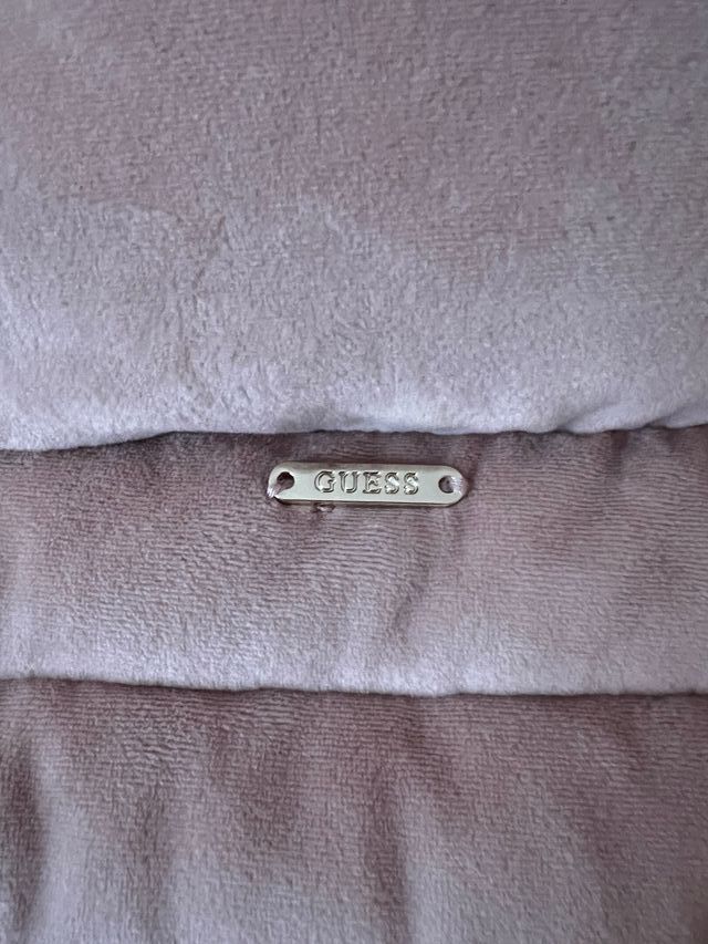 Abrigo acolchado Guess