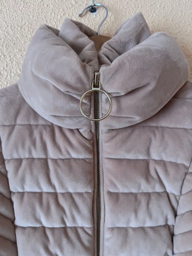 Abrigo acolchado Guess