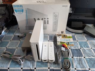 Nintendo Wii blanca + Wii Sports