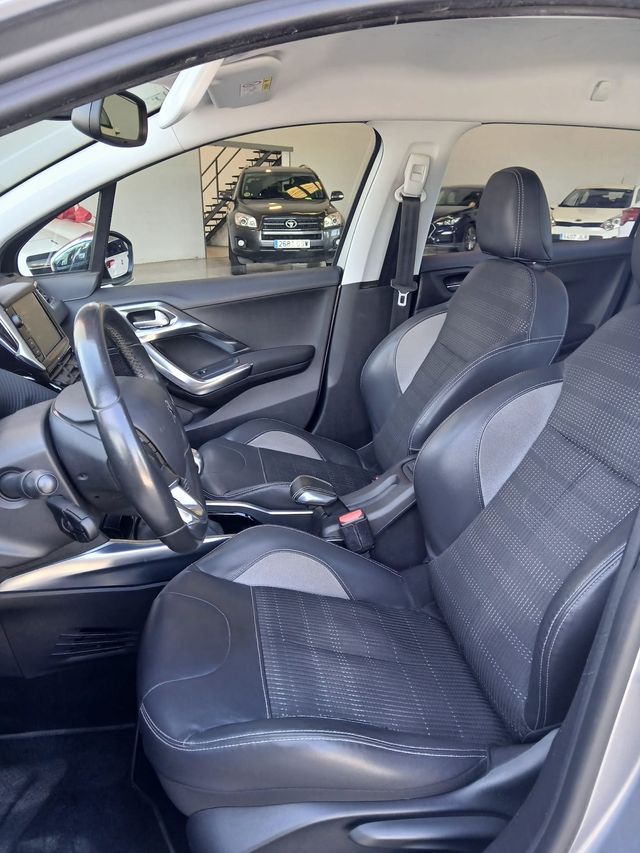 Peugeot 2008 ALLURE