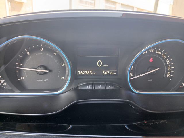 Peugeot 2008 ALLURE