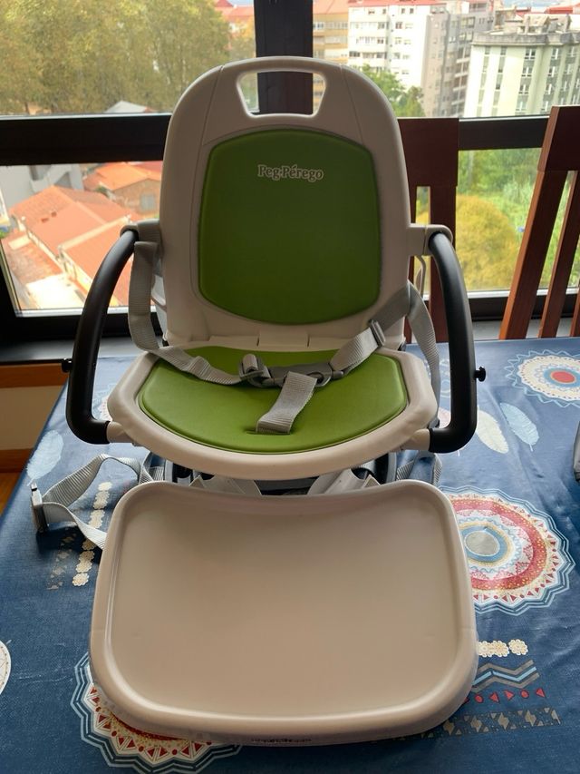 Silla Peg-Perego para comer, con funda, como nueva