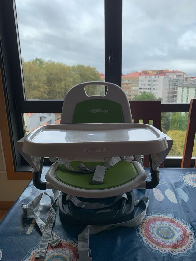 Silla Peg-Perego para comer, con funda, como nueva