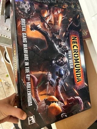 Necromunda Hive War, Hive Secundus e varie gang