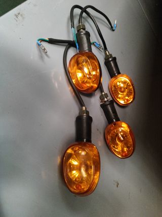 Intermitentes Honda Dax 4und originales
Homologado