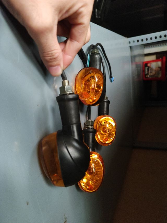 Intermitentes Honda Dax 4und originales Homologado