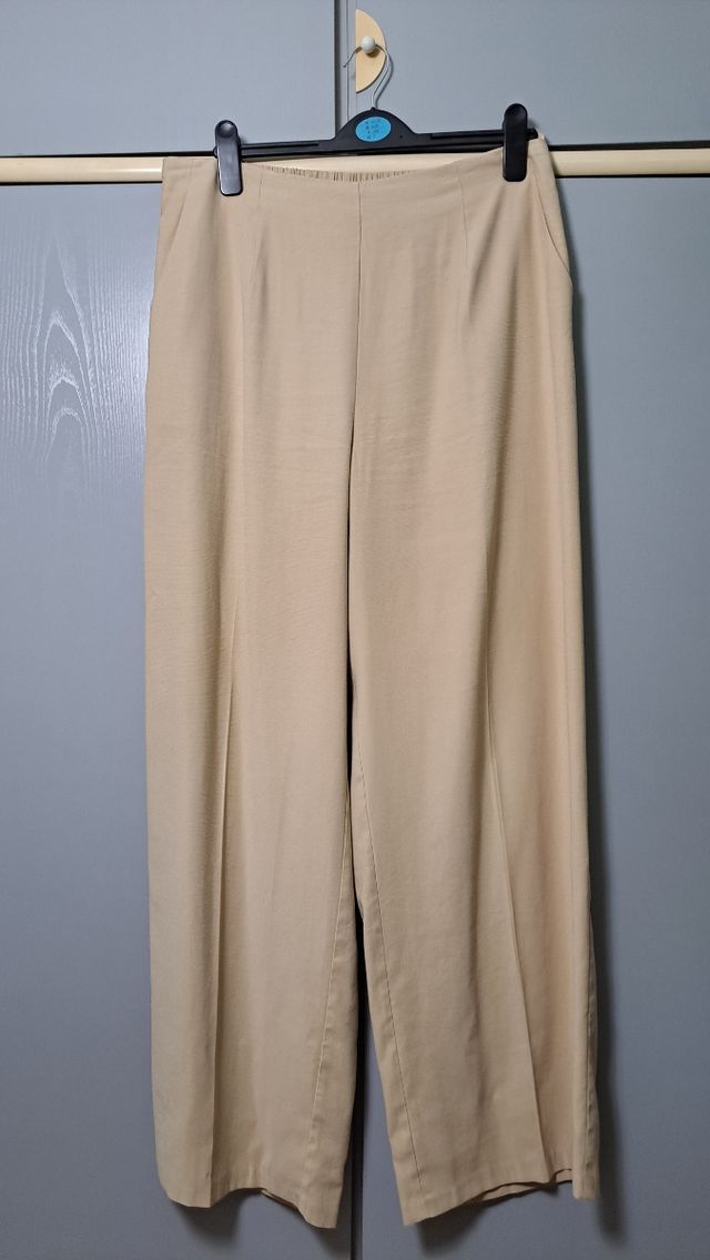 Pantalones anchos beige
