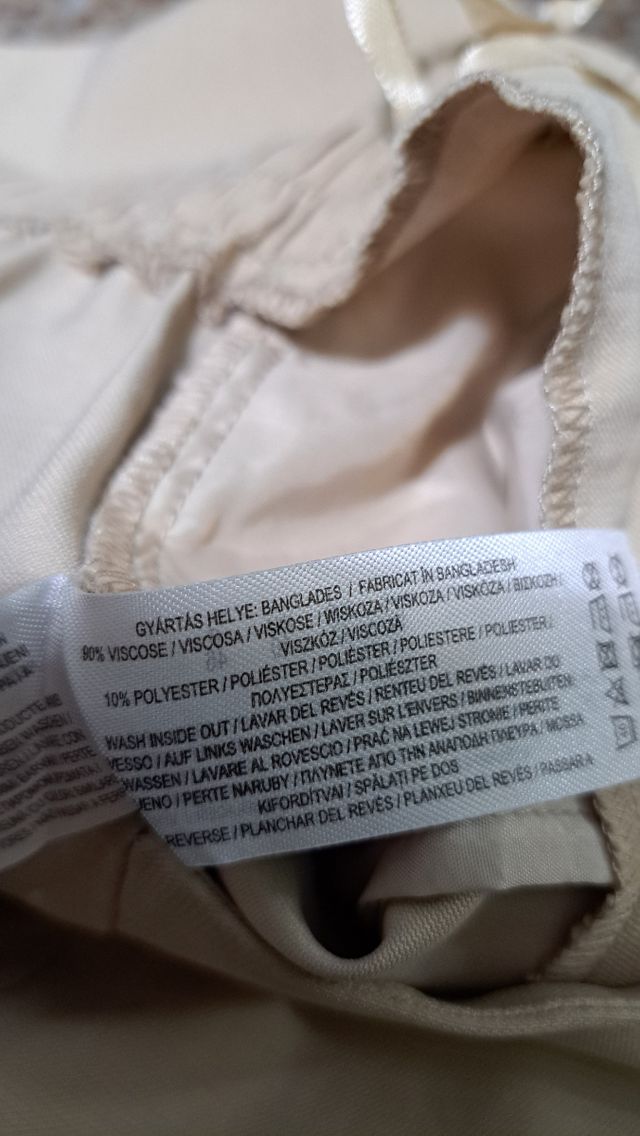 Pantalones anchos beige