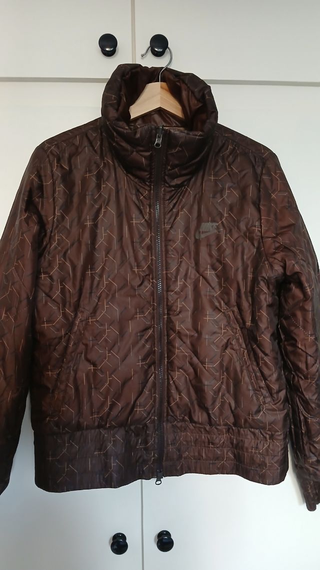 Chaqueta reversible Nike marrón-beige