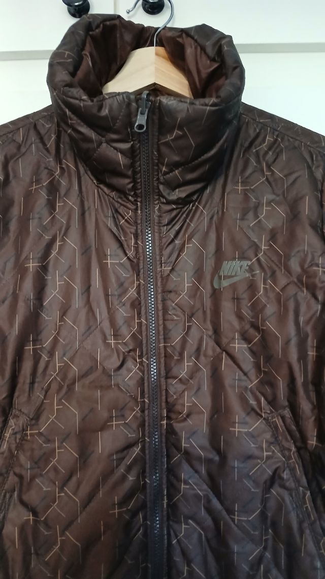 Chaqueta reversible Nike marrón-beige