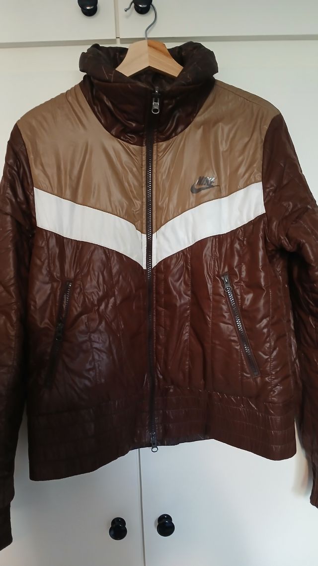 Chaqueta reversible Nike marrón-beige