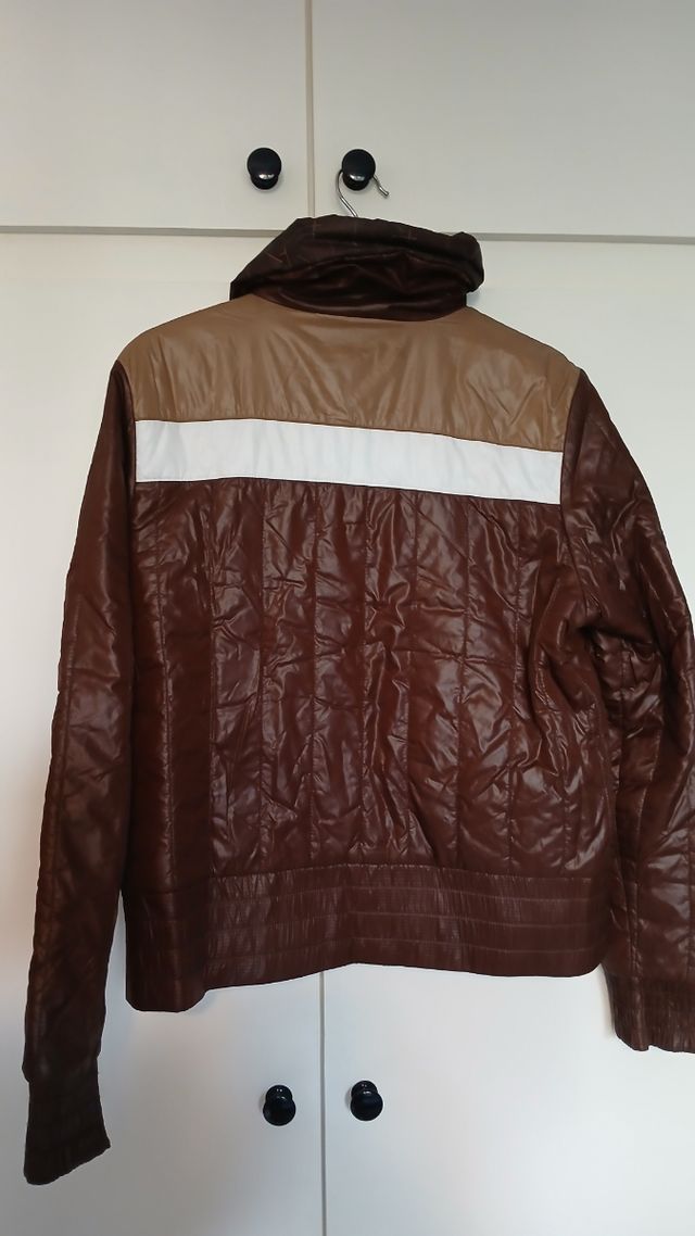 Chaqueta reversible Nike marrón-beige