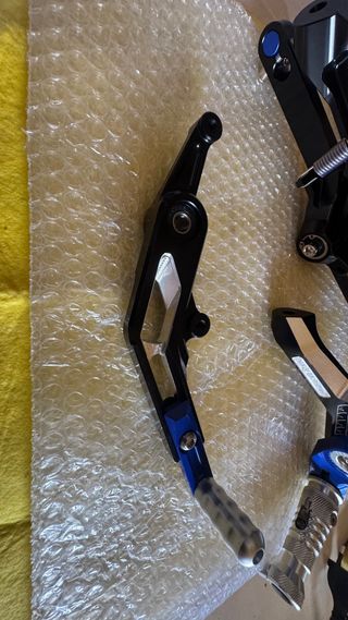 Estriberas retrasadas BMW S1000RR (19-25)