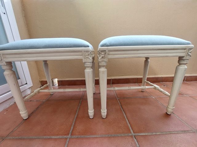 2 Banquetas decapé azul y blanco
