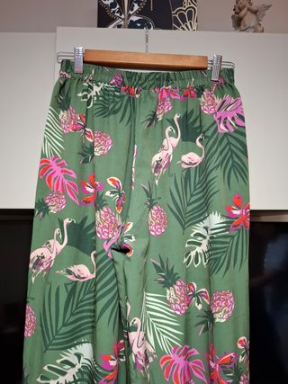 Pantalones anchos estampados flamencos