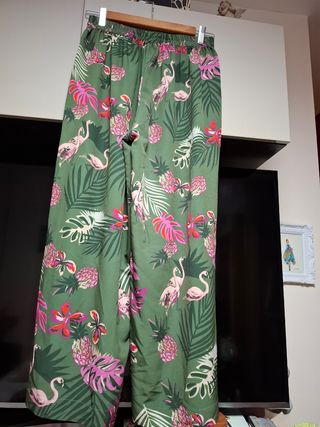 Pantalones anchos estampados flamencos