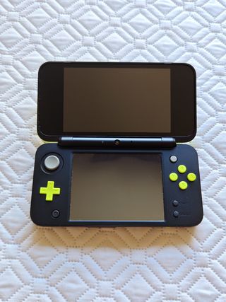 Nintendo 2DS XL nero-verde lime