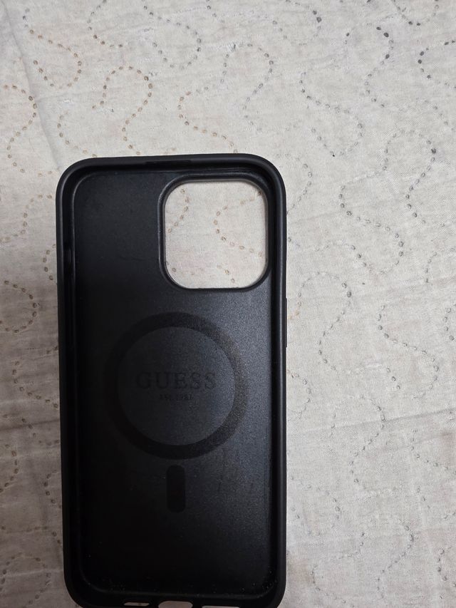 Funda iPhone 14 GUESS