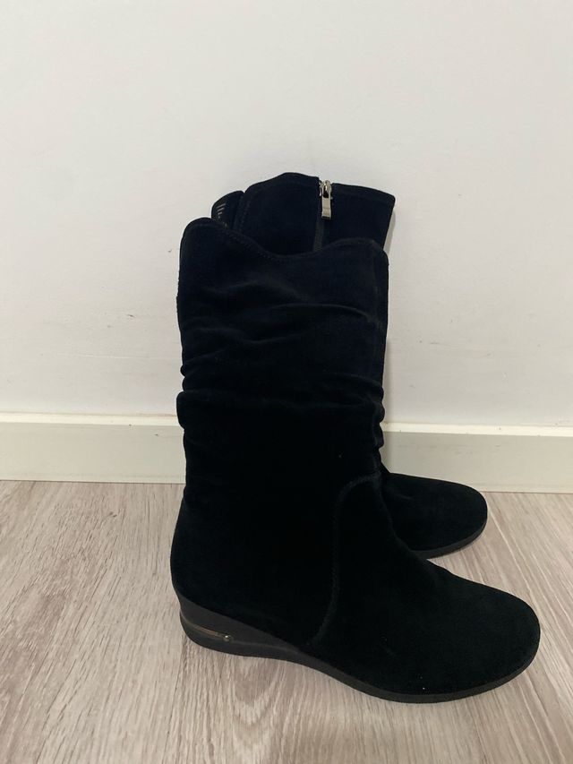Botas tacón cuña mujer invierno.