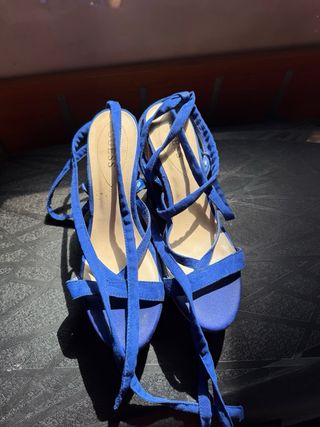 Sandalias cuña Guess azules 