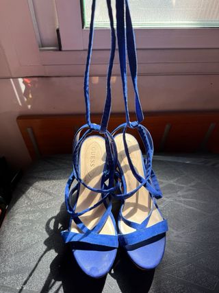 Sandalias cuña Guess azules 