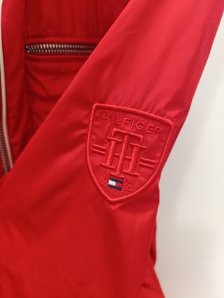 Chaqueta roja Tommy Hilfiger