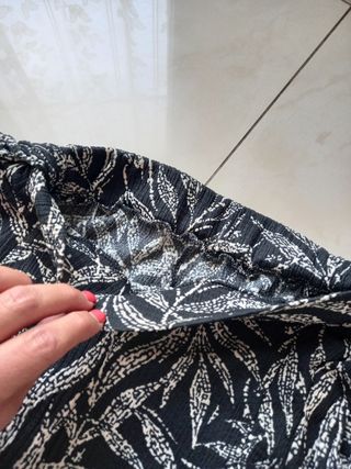 Pantaloni eleganti a palazzo