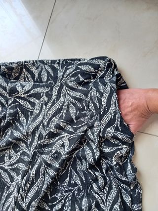 Pantaloni eleganti a palazzo