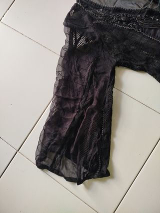 Vestito nero in pizzo